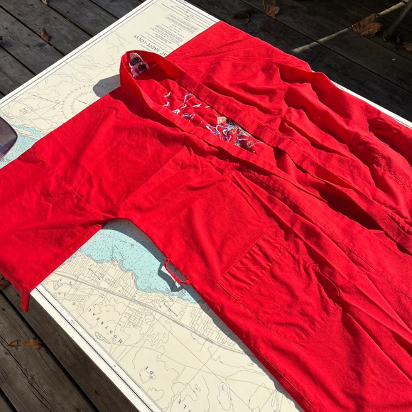 Vintage Red Plain Blossoms Embroidered Kimono - Picture 2 of 4